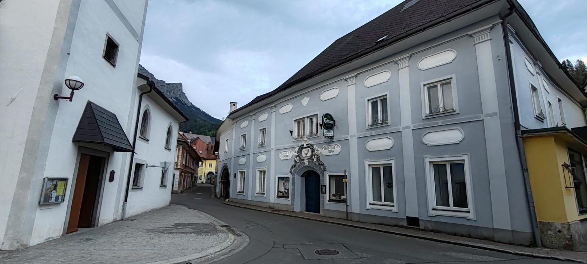 Gasthof Zur Post Eisenerz Bagian luar foto