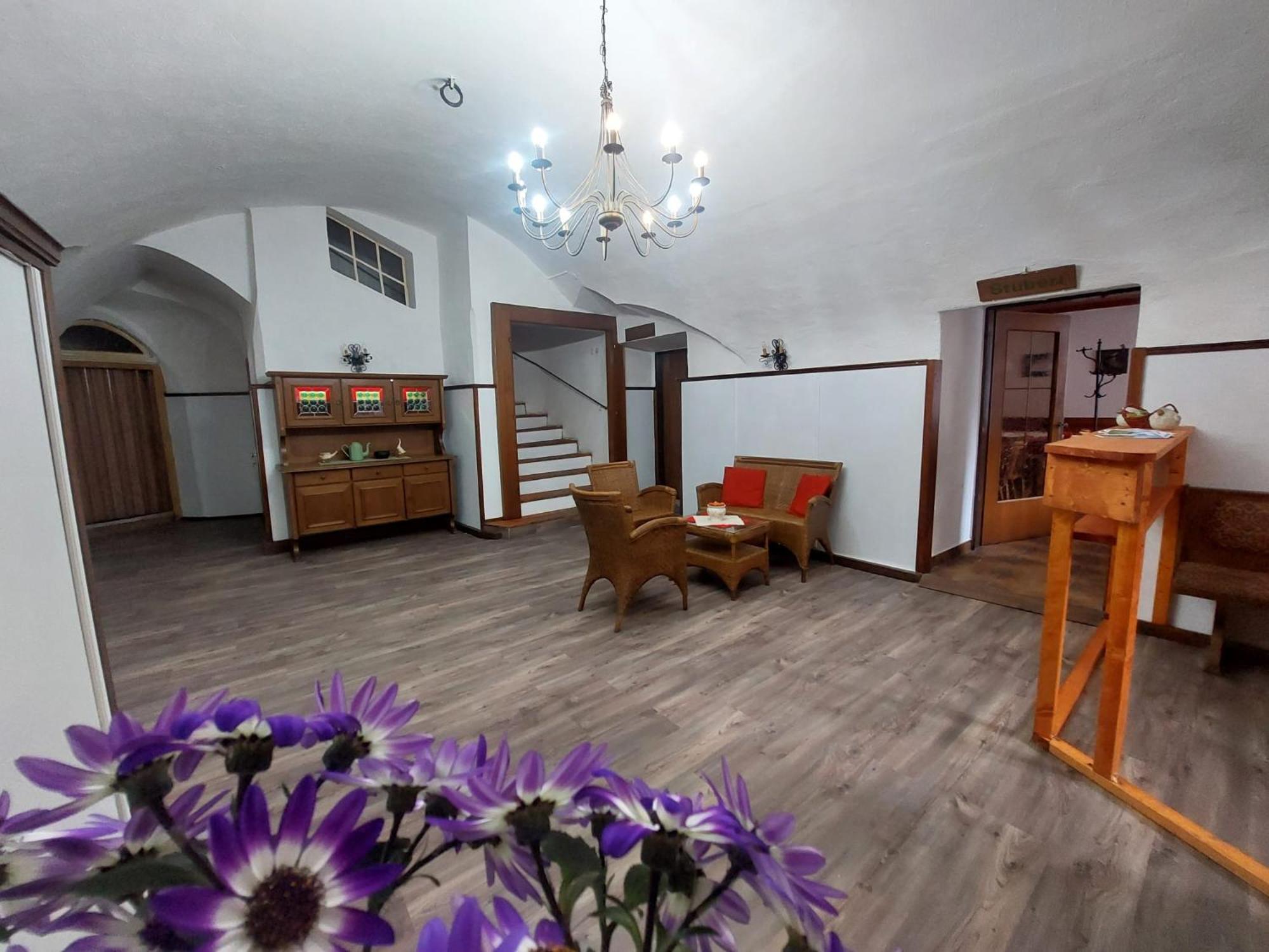 Gasthof Zur Post Eisenerz Bagian luar foto